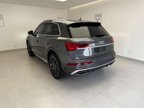AUDI-Q5-2024