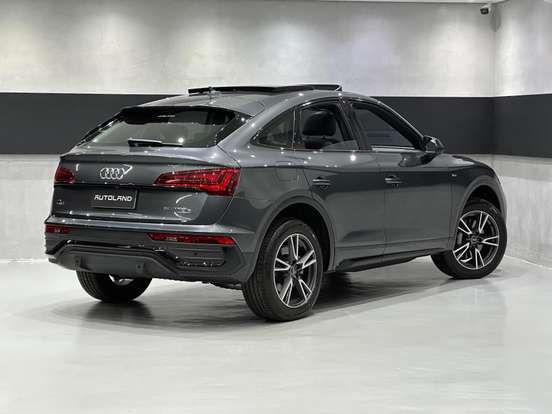 AUDI-Q5-2023