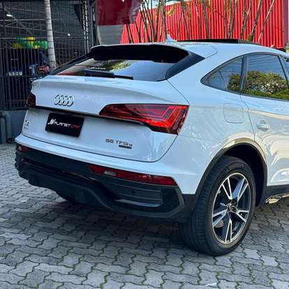 AUDI-Q5-2023