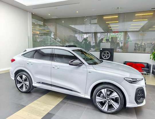 AUDI-Q5-2025