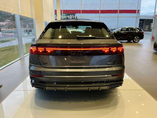 AUDI-Q8-3.0 TFSI GASOLINA PERFORMANCE BLACK QUATTRO TIPTRONIC AUDI-Q8-2025