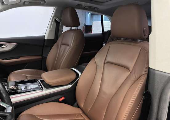 AUDI-Q8-2019