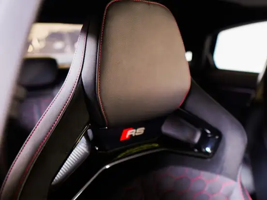 AUDI-RS3-2.5 TFSI GASOLINA SEDAN TRACK QUATTRO S-TRONIC AUDI-RS3-2025