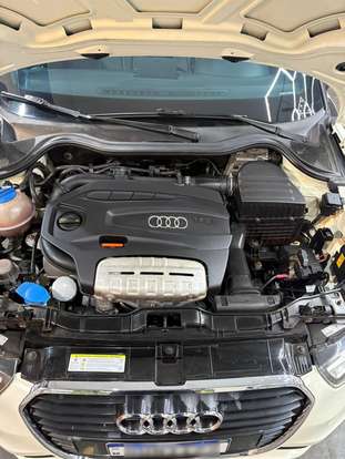 AUDI-A1-2012