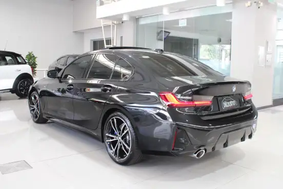 BMW-320i-2024
