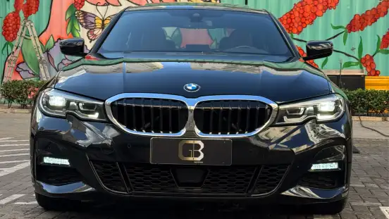 BMW-320i-2021
