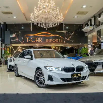 BMW-320i-2023