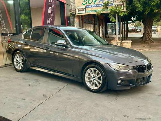 BMW-320i-2014