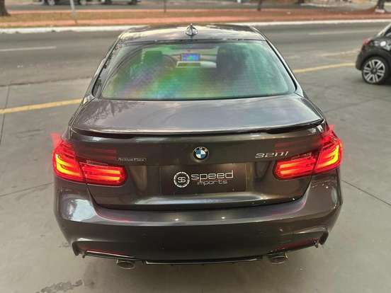 BMW-320i-2014