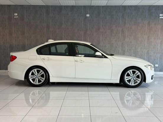 BMW-320i-2.0 16V TURBO ACTIVE FLEX 4P AUTOMÁTICO BMW-320i-2013