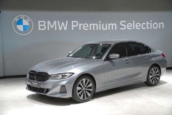 BMW-320i-2022