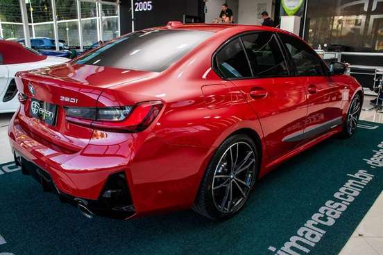 BMW-320i-2024