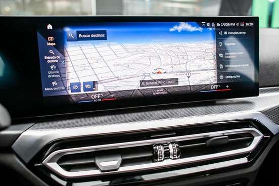 BMW-320i-2023
