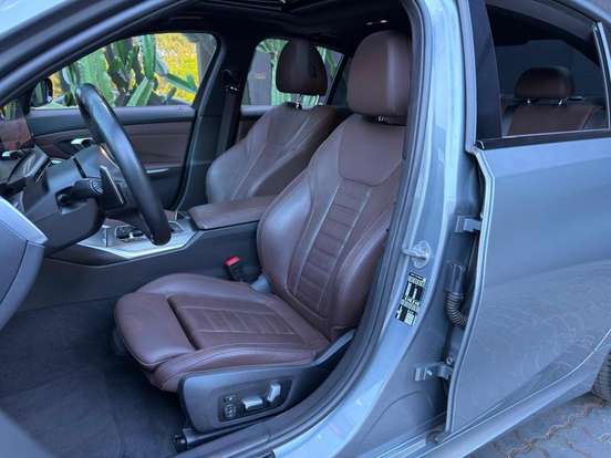 BMW-320i-2023