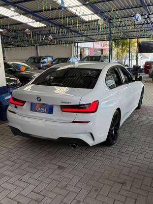 BMW-320i-2021