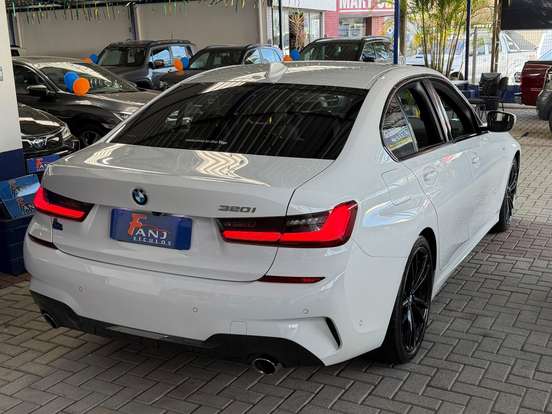 BMW-320i-2.0 16V TURBO FLEX M SPORT AUTOMÁTICO BMW-320i-2021