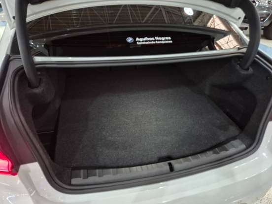 BMW-320i-2026