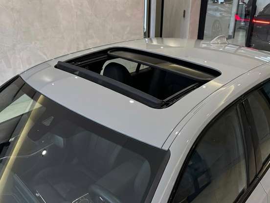 BMW-320i-2025