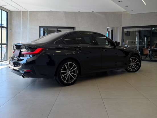 BMW-320i-2.0 16V TURBO FLEX SPORT GP AUTOMÁTICO BMW-320i-2020