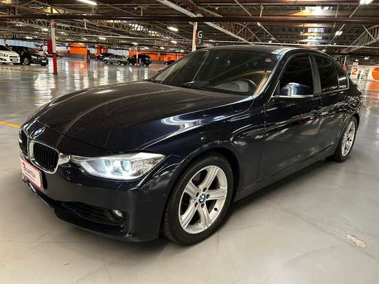 BMW-320i-2012