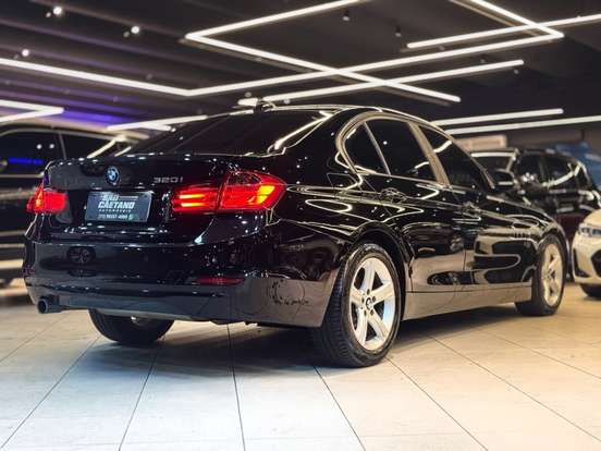 BMW-320i-2.0 16V TURBO GASOLINA 4P AUTOMÁTICO BMW-320i-2013