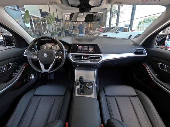 BMW-320i-2.0 16V TURBO GASOLINA SPORT AUTOMÁTICO BMW-320i-2020