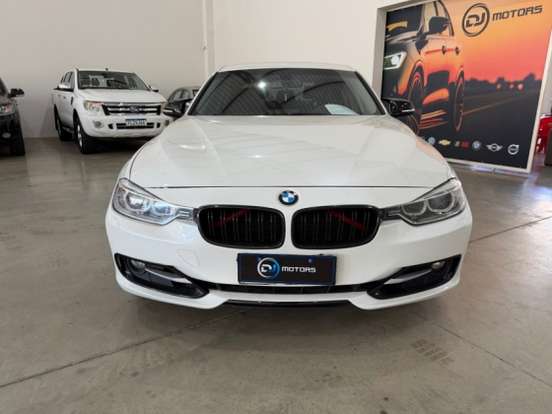 BMW-320i-2012