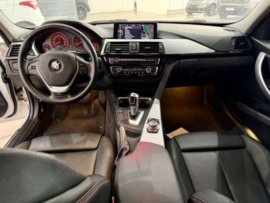 BMW-320i-2012