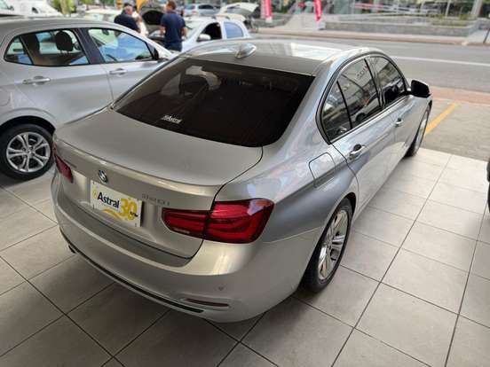 BMW-320i-2.0 SPORT 16V TURBO ACTIVE FLEX 4P AUTOMÁTICO BMW-320i-2017