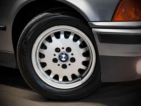 BMW-325i-2.5 SEDAN 24V GASOLINA 4P AUTOMÁTICO BMW-325i-1994