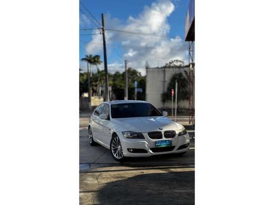 BMW-325i-2.5 SEDAN 24V GASOLINA 4P AUTOMÁTICO BMW-325i-2011