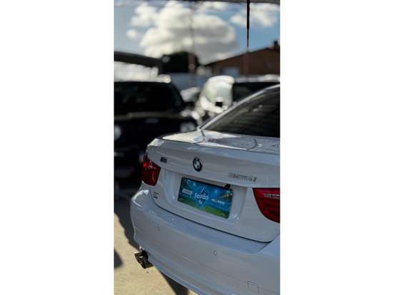 BMW-325i-2.5 SEDAN 24V GASOLINA 4P AUTOMÁTICO BMW-325i-2011