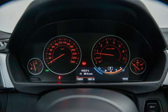 BMW-328i-2016