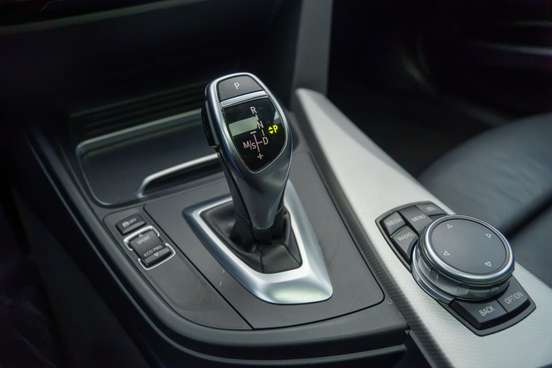 BMW-328i-2016