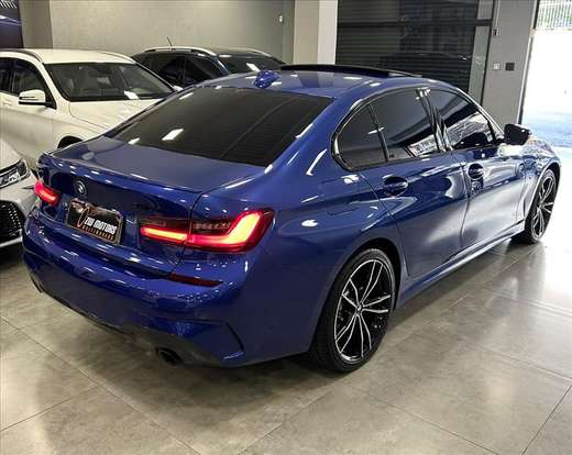 BMW-330e-2021