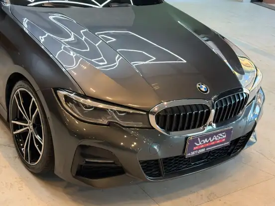 BMW-330i-2019