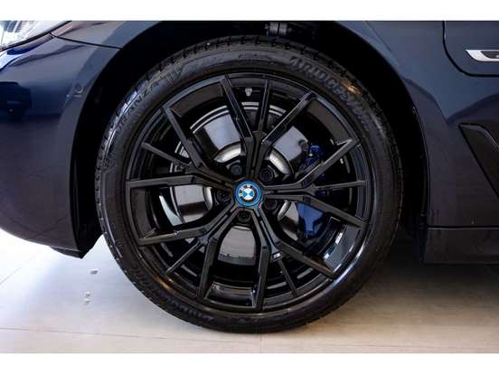 BMW-530e-2.0 16V TWINPOWER HÍBRIDO M SPORT AUTOMÁTICO BMW-530e-2022