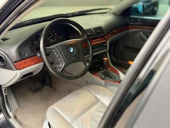 BMW-540i-4.4 SEDAN V8 32V GASOLINA 4P AUTOMÁTICO BMW-540i-1999