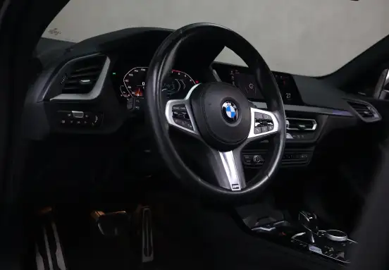 BMW-M 235i-2021