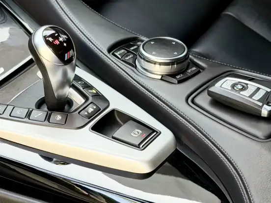 BMW-M6-4.4 GRAN COUPÉ V8 32V GASOLINA 4P AUTOMÁTICO BMW-M6-2015
