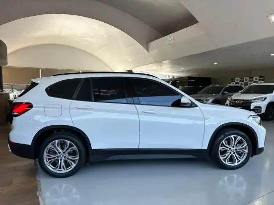 BMW-X1-2.0 16V TURBO ACTIVEFLEX SDRIVE20I 4P AUTOMÁTICO BMW-X1-2020