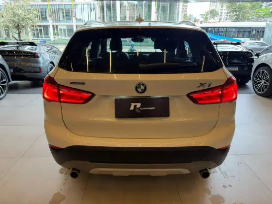 BMW-X1-2.0 16V TURBO ACTIVEFLEX SDRIVE20I 4P AUTOMÁTICO BMW-X1-2017