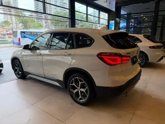 BMW-X1-2.0 16V TURBO ACTIVEFLEX SDRIVE20I 4P AUTOMÁTICO BMW-X1-2017