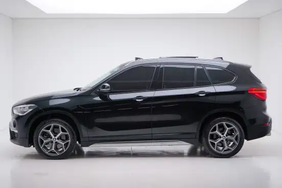 BMW-X1-2.0 16V TURBO ACTIVEFLEX SDRIVE20I X-LINE 4P AUTOMÁTICO BMW-X1-2019