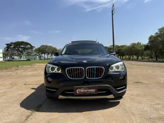 BMW-X1-2.0 16V TURBO GASOLINA SDRIVE20I 4P AUTOMÁTICO BMW-X1-2013