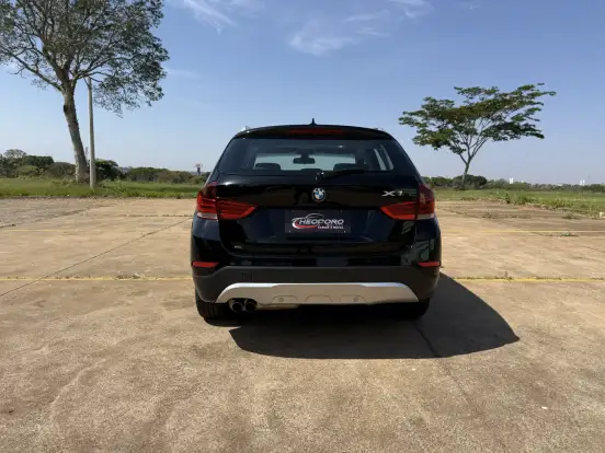 BMW-X1-2013