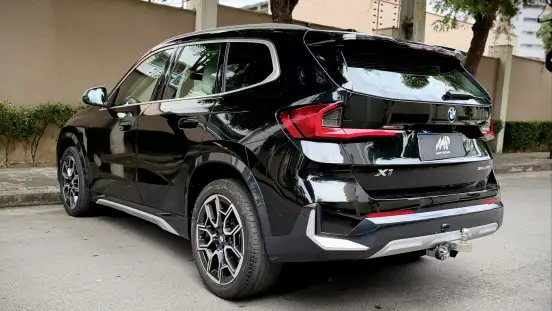 BMW-X1-2024