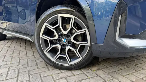 BMW-X1-2.0 16V TURBO GASOLINA SDRIVE20I X-LINE STEPTRONIC BMW-X1-2023