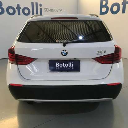 BMW-X1-2011