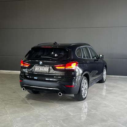 BMW-X1-2021